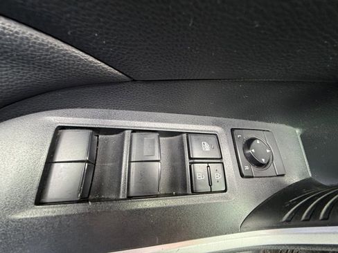 Used 2019 Toyota RAV4 XLE w/ Convenience Package image 30