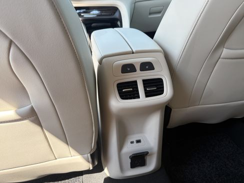 Used 2023 Buick Envision Avenir AWD/4WD image 36