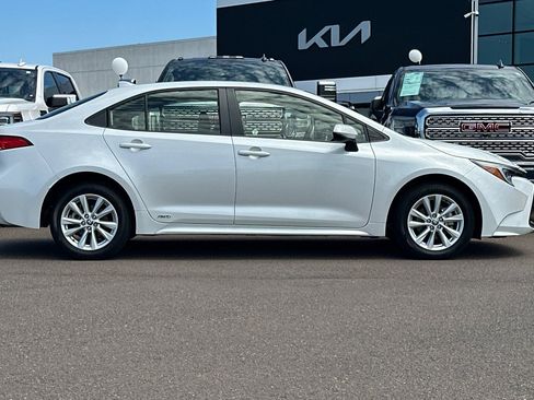 Used 2023 Toyota Corolla LE w/ LE Convenience Package AWD/4WD image 3
