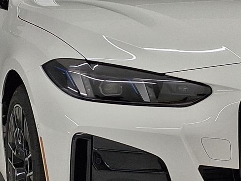 New 2026 BMW i4 eDrive40 w/ M Sport Package RWD image 9