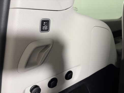 Used 2022 Jeep Wagoneer Series I image 20