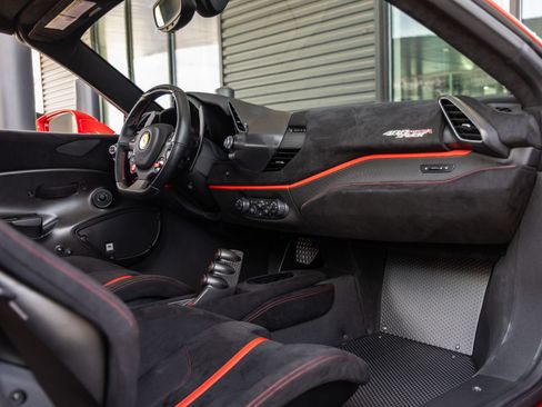 Used 2020 Ferrari 488 Pista Spider RWD image 59