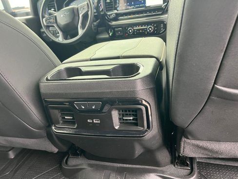Used 2024 Chevrolet Silverado 2500 ZR2 w/ Technology Package image 27