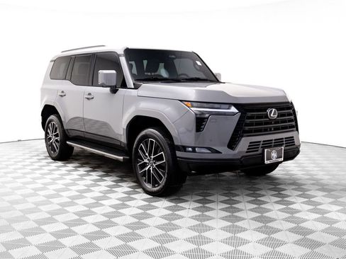 Used 2025 Lexus GX 550 w/ Cold Area Package image 8