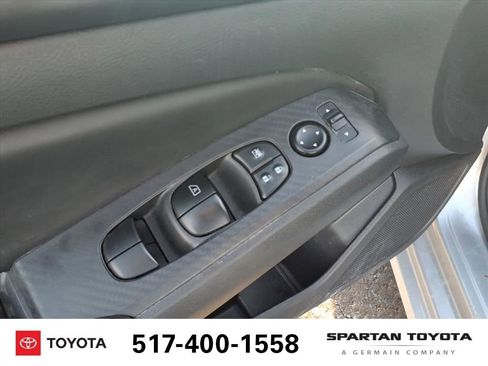 Used 2024 Nissan Altima 2.5 SV image 14