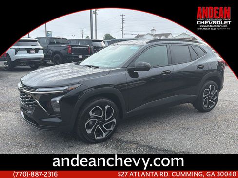 New 2026 Chevrolet Trax RS w/ Driver Confidence Package FWD image 1