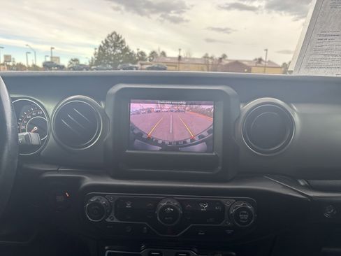 Used 2021 Jeep Wrangler Unlimited Sport image 23