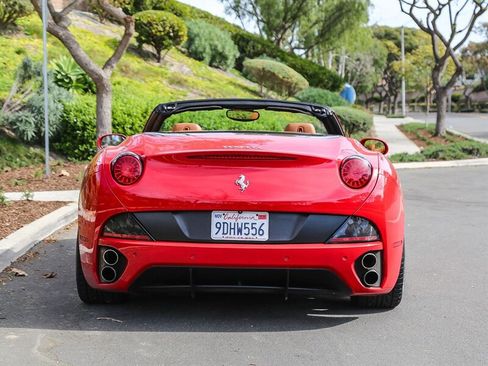 Used 2010 Ferrari California image 6