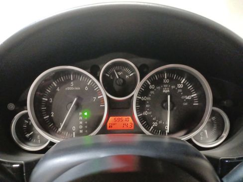 Used 2008 MAZDA MX-5 Miata Grand Touring w/ Premium Pkg image 10