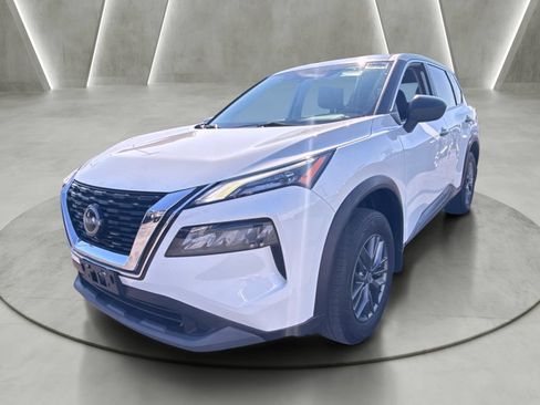 Used 2023 Nissan Rogue S AWD/4WD image 7