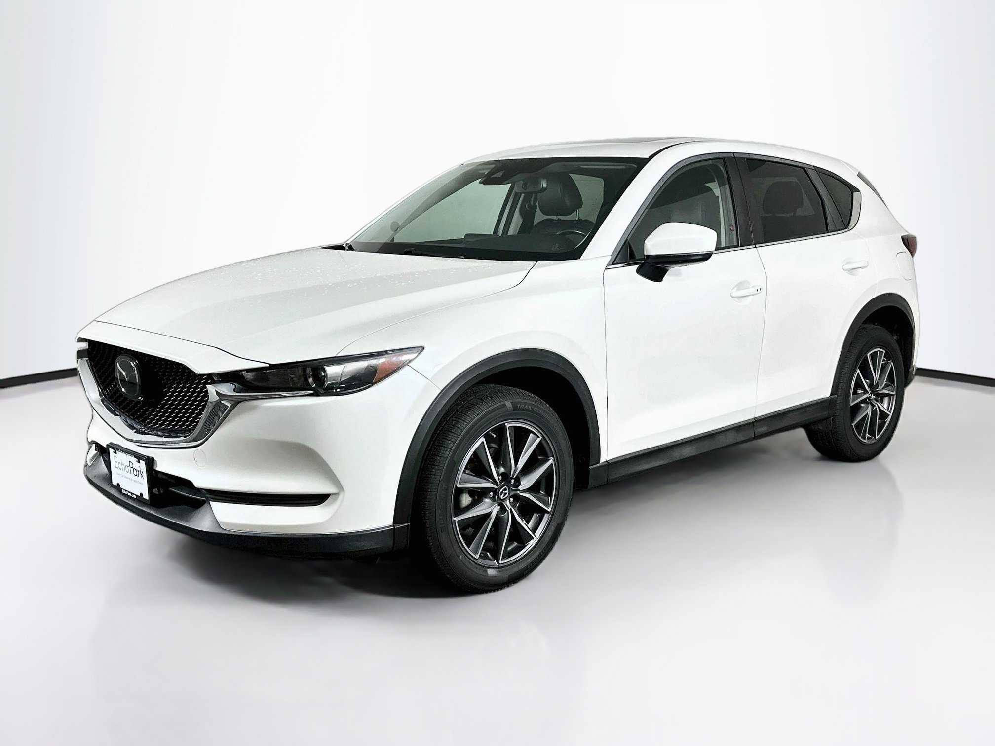 Used 2018 MAZDA CX-5 Touring w/ Preferred Equipment Package FWD image 3