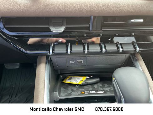 New 2026 GMC Canyon Denali w/ LPO, Black Badging Package image 21