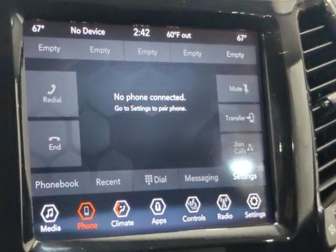 Used 2020 Jeep Cherokee Limited image 33