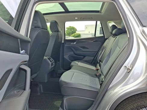 New 2026 Volkswagen Tiguan SE AWD/4WD image 5