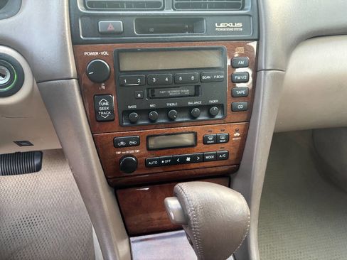 Used 2001 Lexus ES 330 FWD image 34