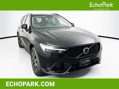 Used 2025 Volvo XC60 B5 Plus image 1