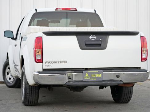 Used 2015 Nissan Frontier S image 5