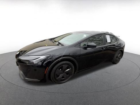 Used 2025 Toyota Prius LE image 9