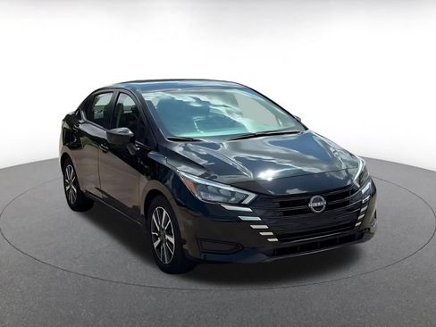 Used 2025 Nissan Versa SV FWD image 3