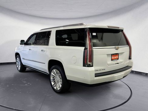 Used 2020 Cadillac Escalade ESV Platinum AWD/4WD image 9