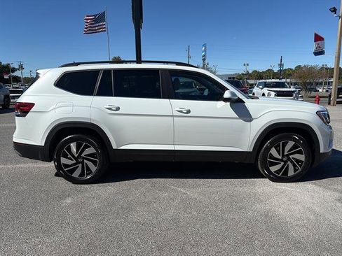 New 2026 Volkswagen Atlas SE image 8
