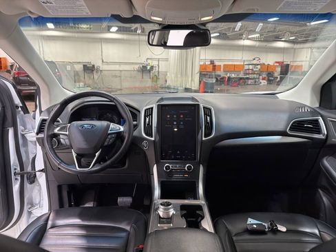 Used 2024 Ford Edge SEL image 23