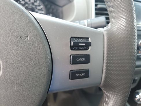 Used 2016 Nissan Frontier SV w/ SV Value Truck Package AWD/4WD image 12