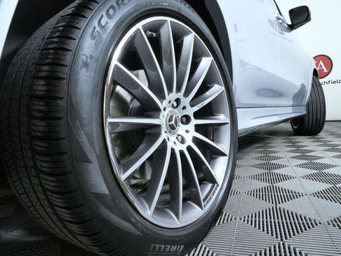 Used 2024 Mercedes-Benz GLE 450 4MATIC image 9