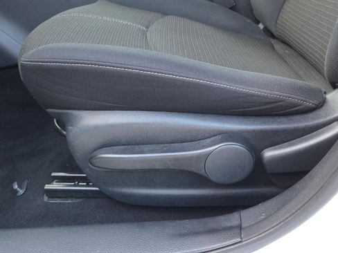 Used 2017 Nissan Sentra S image 19