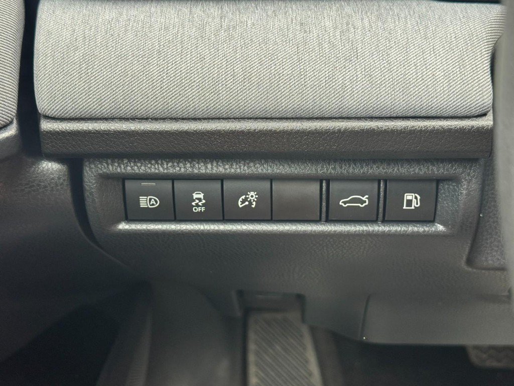 Used 2026 Toyota Camry LE FWD image 25