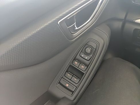 Used 2024 Subaru Forester Premium AWD/4WD image 30