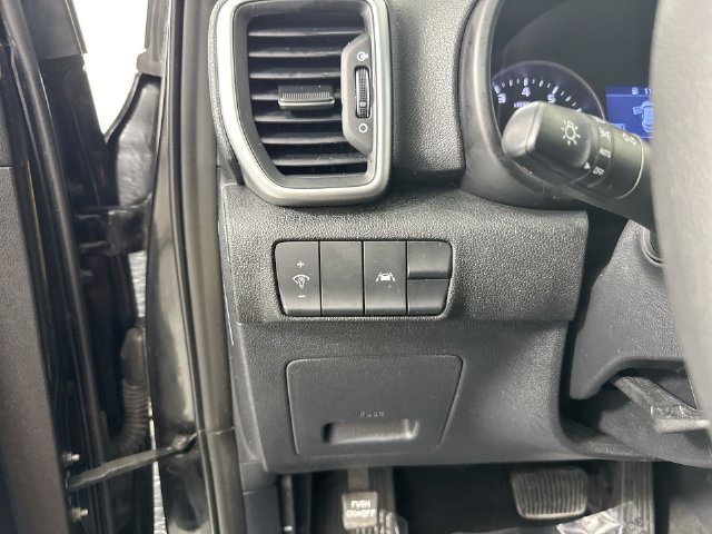 Used 2022 Kia Sportage LX FWD image 13