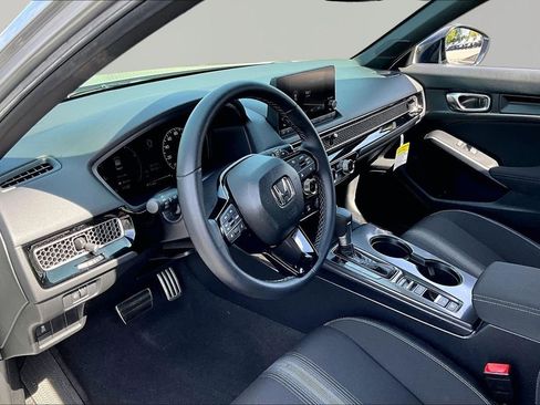 Used 2025 Honda Civic Sport image 12