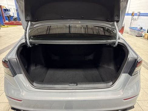 Used 2024 Honda Accord Sport image 11