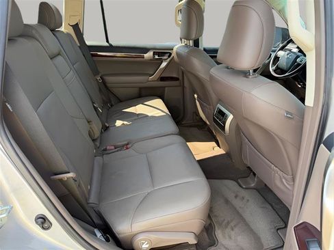 Used 2018 Lexus GX 460 Premium w/ Premium Package AWD/4WD image 37