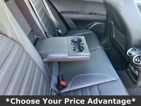 Used 2023 Alfa Romeo Stelvio Veloce image 21