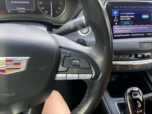 Used 2020 Cadillac XT4 Premium Luxury FWD image 24