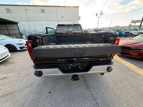 Used 2024 GMC Sierra 3500 SLT w/ SLT Premium Package image 35