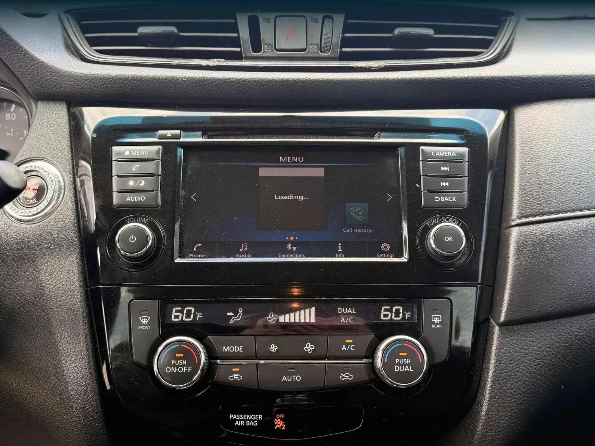 Used 2018 Nissan Rogue SV AWD/4WD image 26