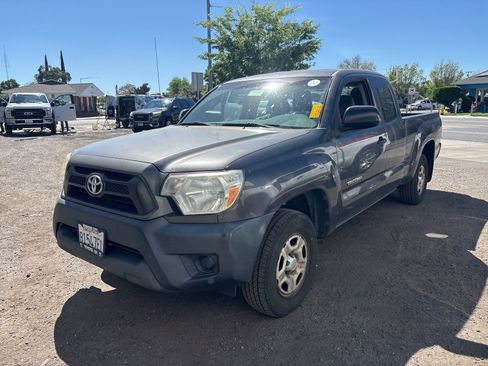 Used 2012 Toyota Tacoma 2WD Access Cab image 2