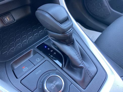 Certified 2025 Toyota RAV4 LE image 23