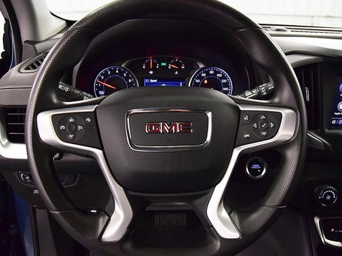 Used 2024 GMC Terrain SLE image 18