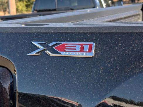 New 2026 GMC Sierra 2500 SLE w/ SLE Value Package; image 10