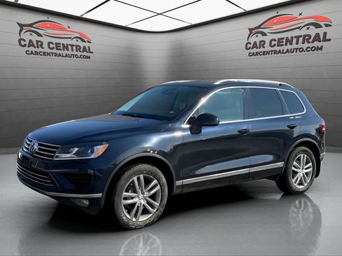 Used 2015 Volkswagen Touareg Lux image 1