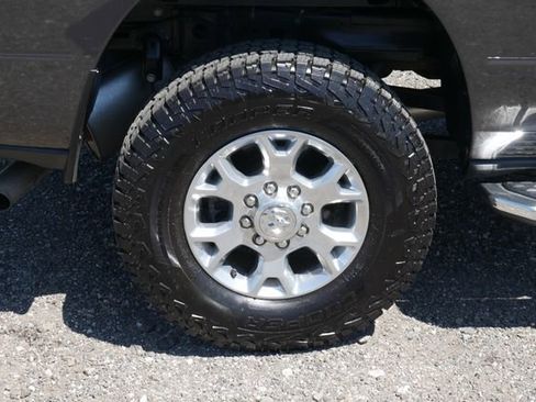 Used 2024 RAM 2500 Laramie AWD/4WD image 13