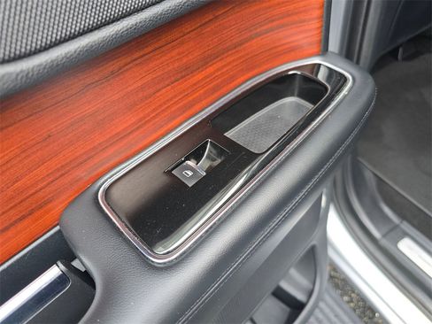 Used 2021 Lincoln Navigator 4WD image 20