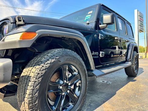 Used 2021 Jeep Wrangler Unlimited Sahara AWD/4WD image 2