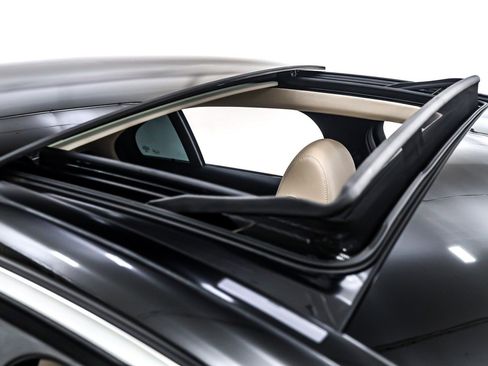 Used 2019 Mercedes-Benz C 300 4MATIC Sedan image 22