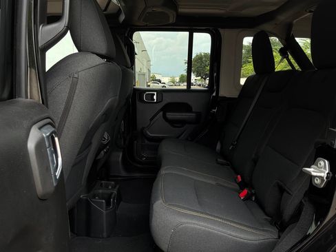 Used 2025 Jeep Wrangler Unlimited Sport AWD/4WD image 10