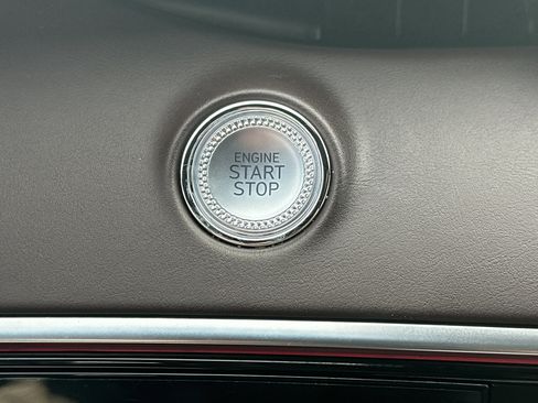 Certified 2022 Genesis GV70 2.5T w/ Advanced Package image 23